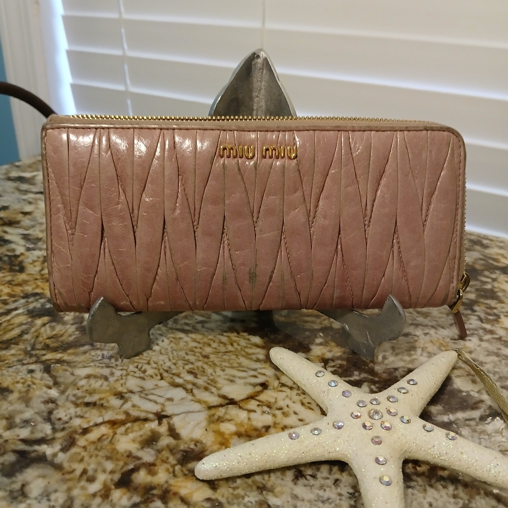 Miu Miu Matelasse Authetic Pink Leather Wallet